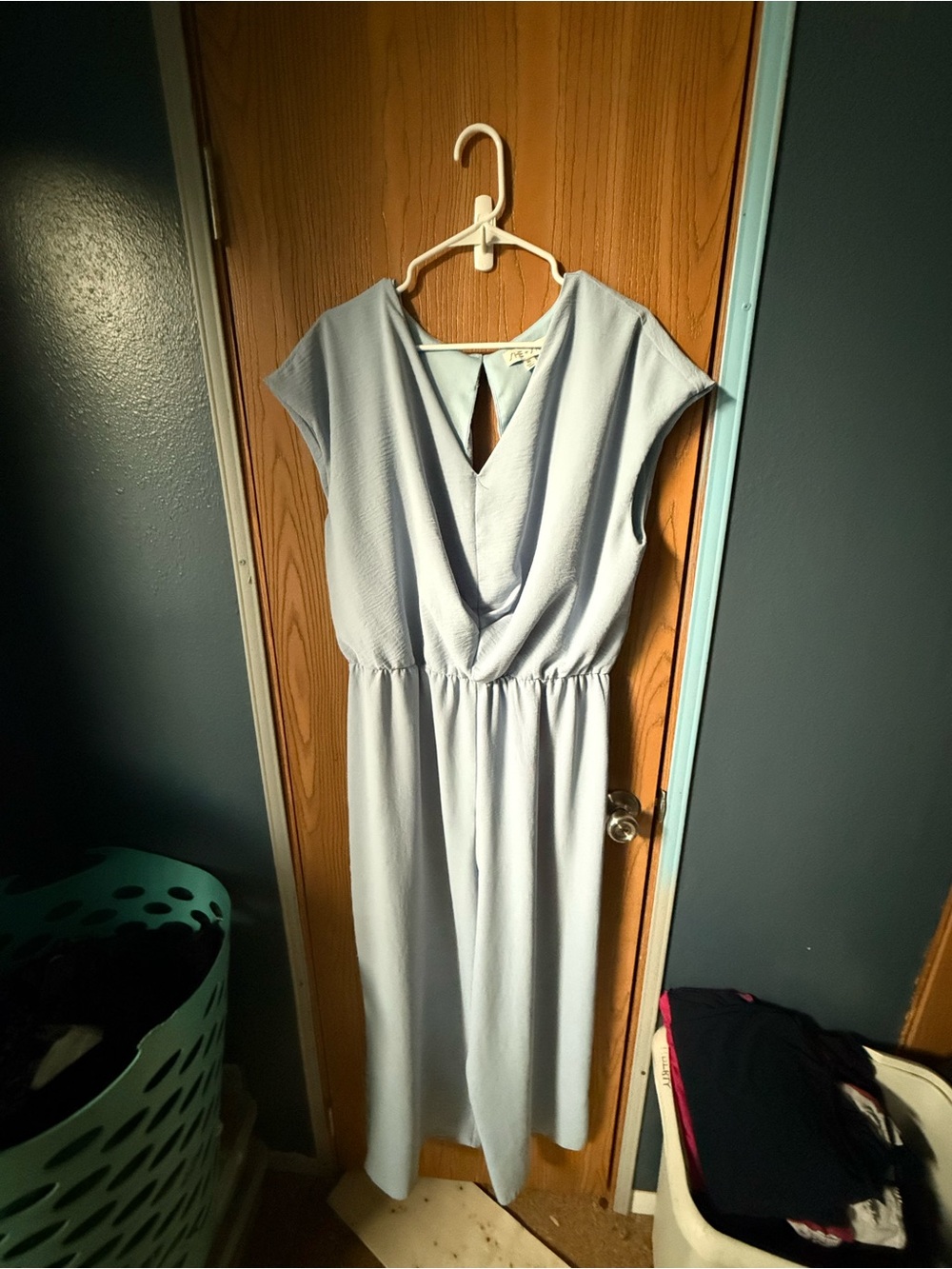 Sleeveless Light Blue V-Neck Midi jumper